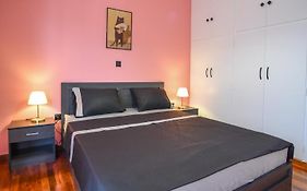 Modern Apartment By Athens' Center